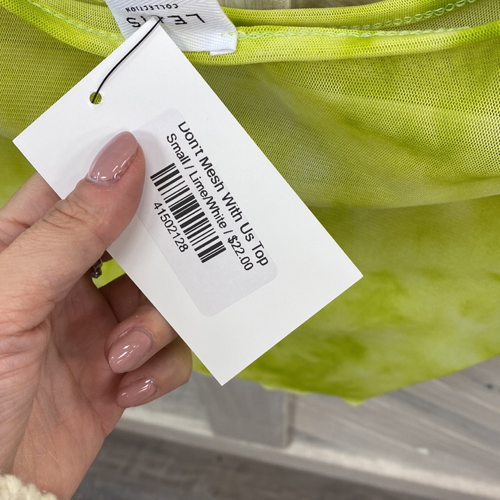 Le Lis Top- Multiple Sizes. New With Tags. - Picture 3 of 3